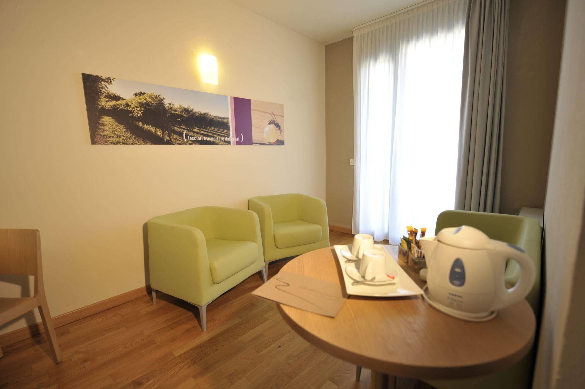 Ca' Del Lupo 4* Montelupo Albese